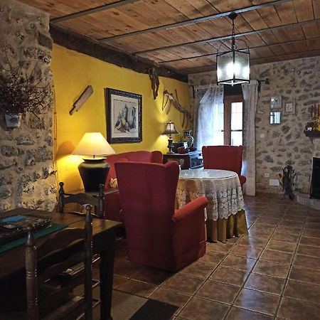 La Hueta Bajo Villa Orcera Bagian luar foto