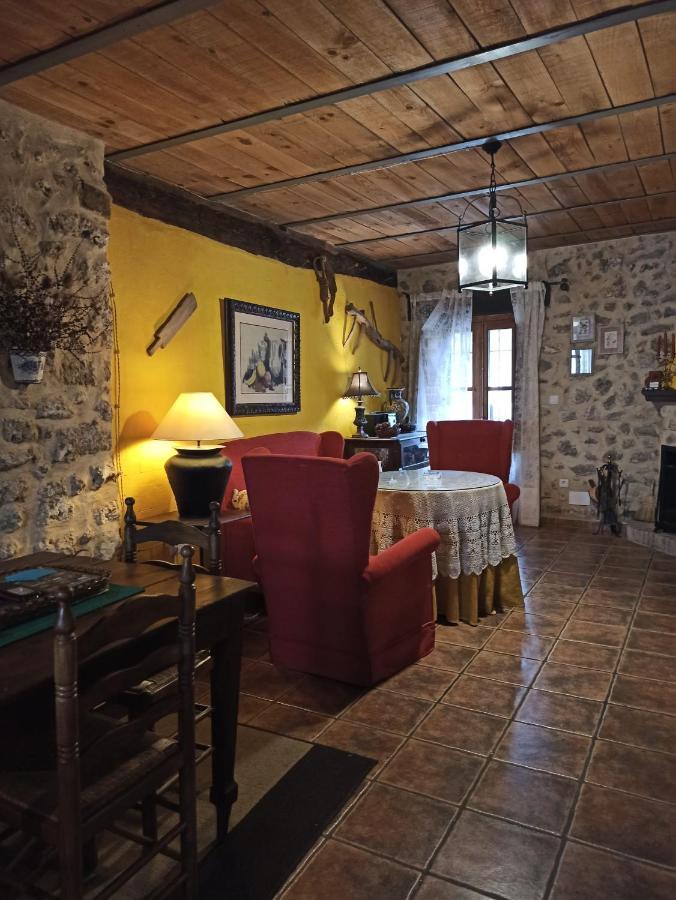 La Hueta Bajo Villa Orcera Bagian luar foto